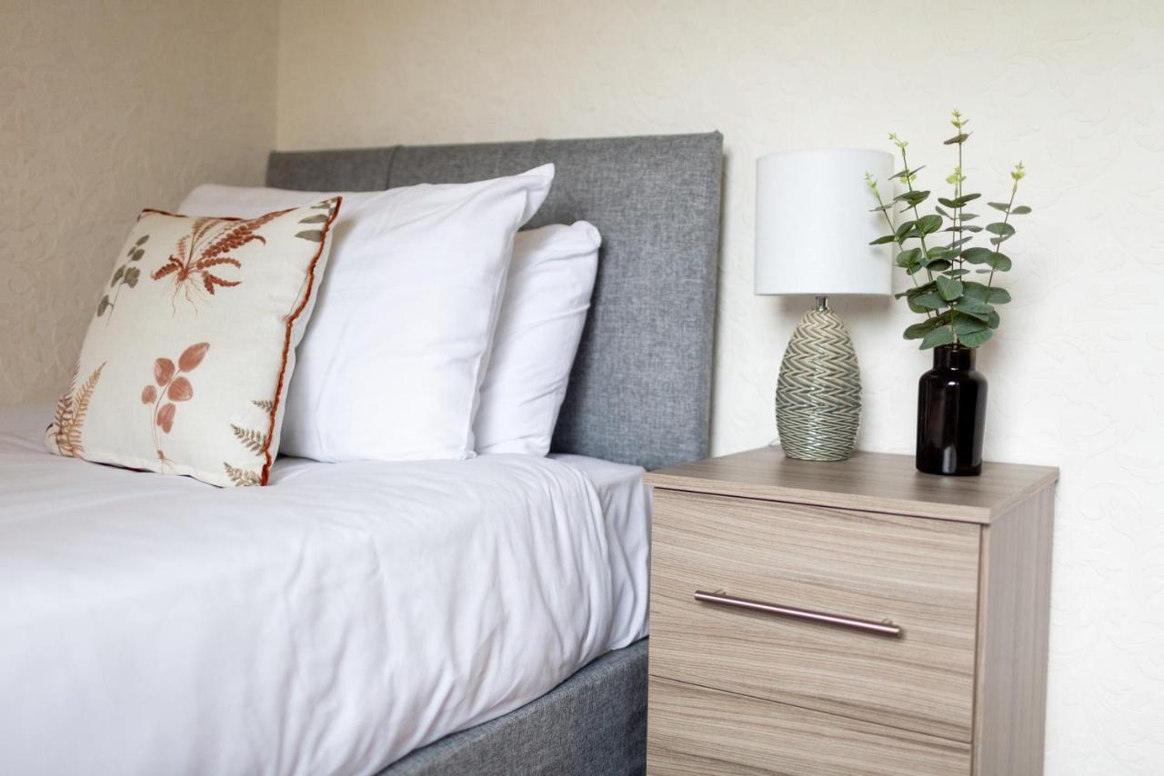 Adrian House, Near Hospital, Easy Parking + Garden Apartment Carlisle  Bagian luar foto