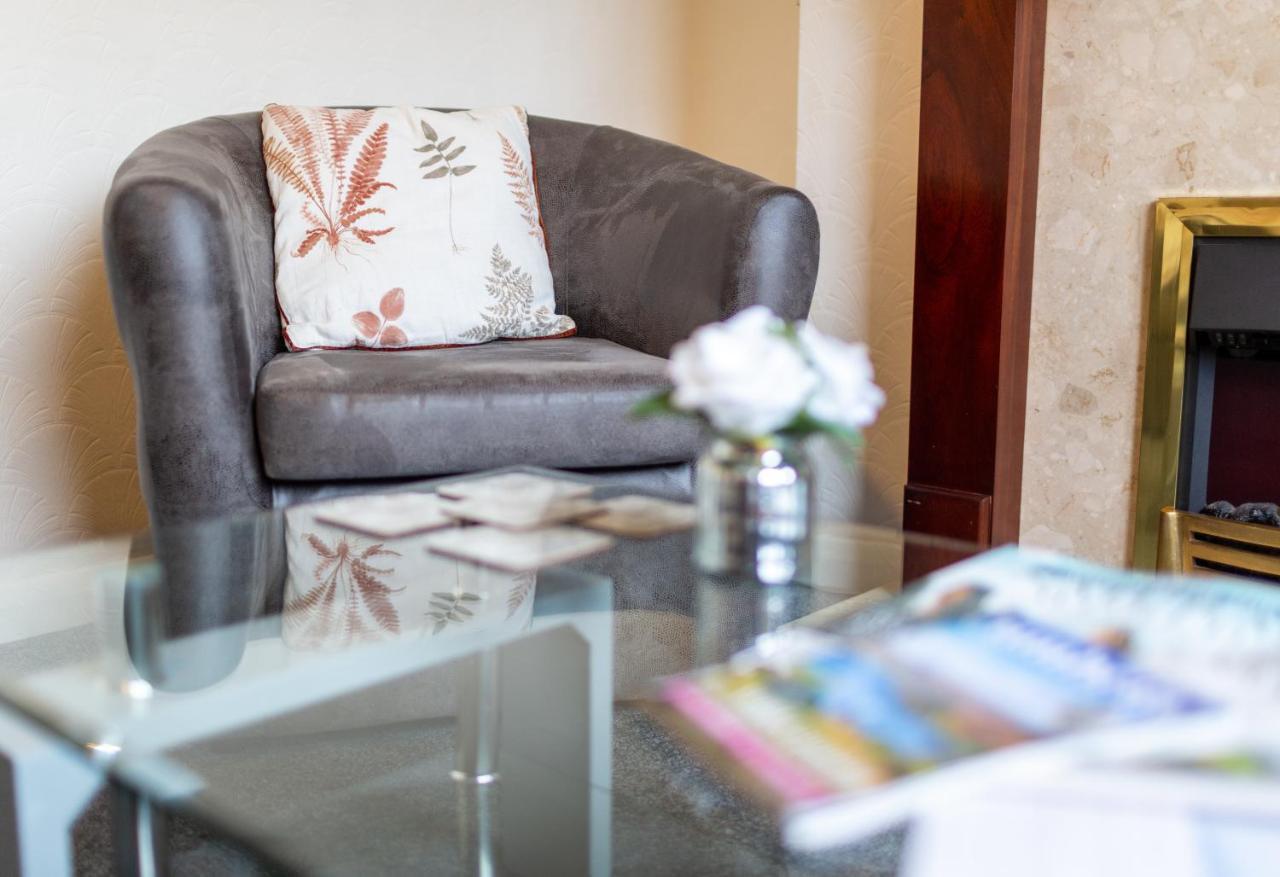Adrian House, Near Hospital, Easy Parking + Garden Apartment Carlisle  Bagian luar foto