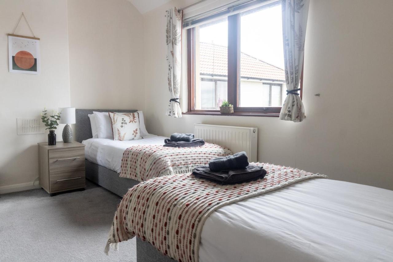 Adrian House, Near Hospital, Easy Parking + Garden Apartment Carlisle  Bagian luar foto