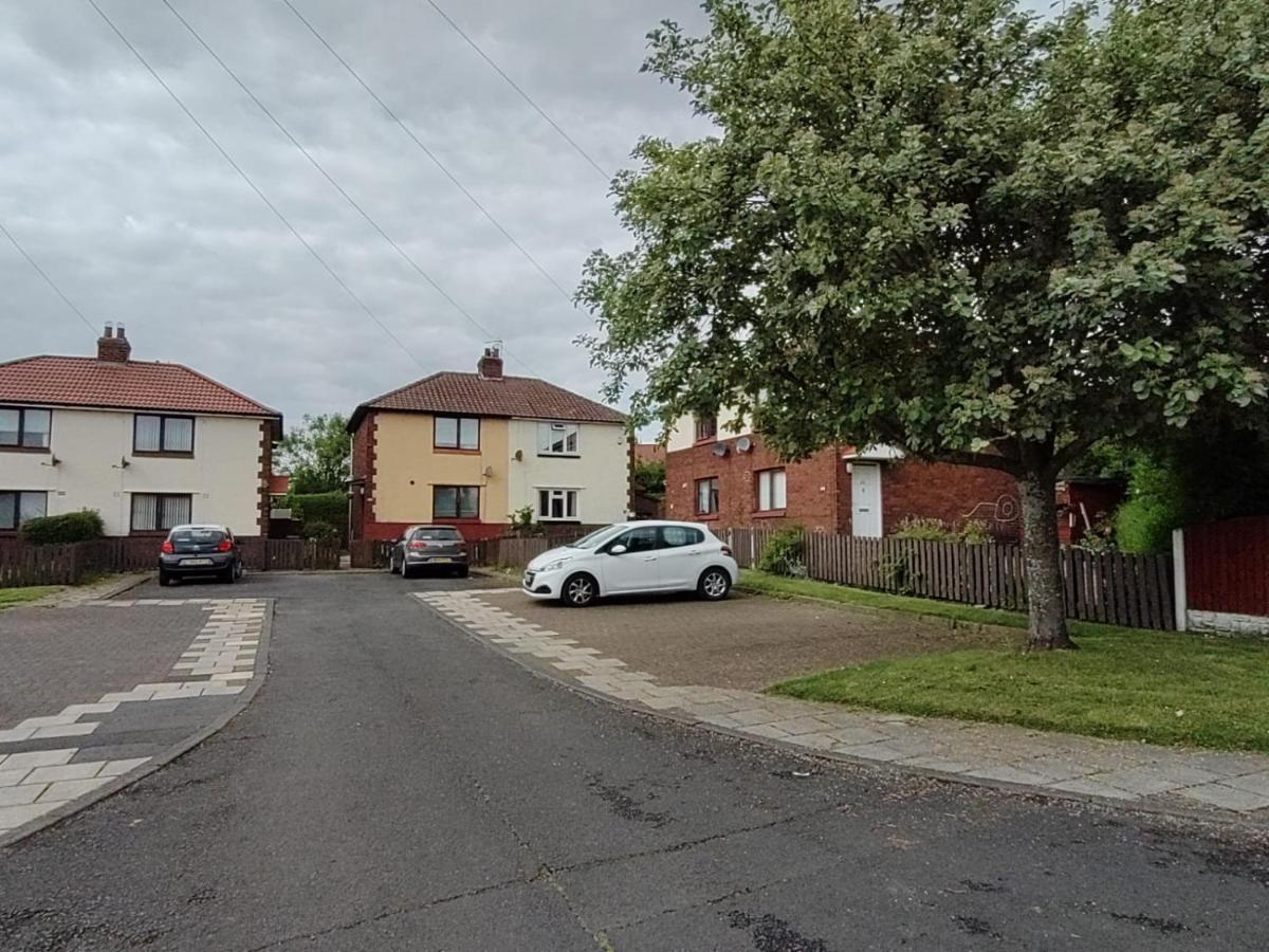 Adrian House, Near Hospital, Easy Parking + Garden Apartment Carlisle  Bagian luar foto