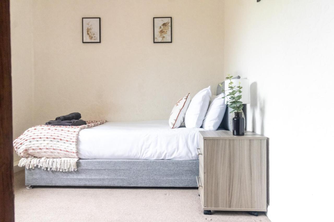Adrian House, Near Hospital, Easy Parking + Garden Apartment Carlisle  Bagian luar foto