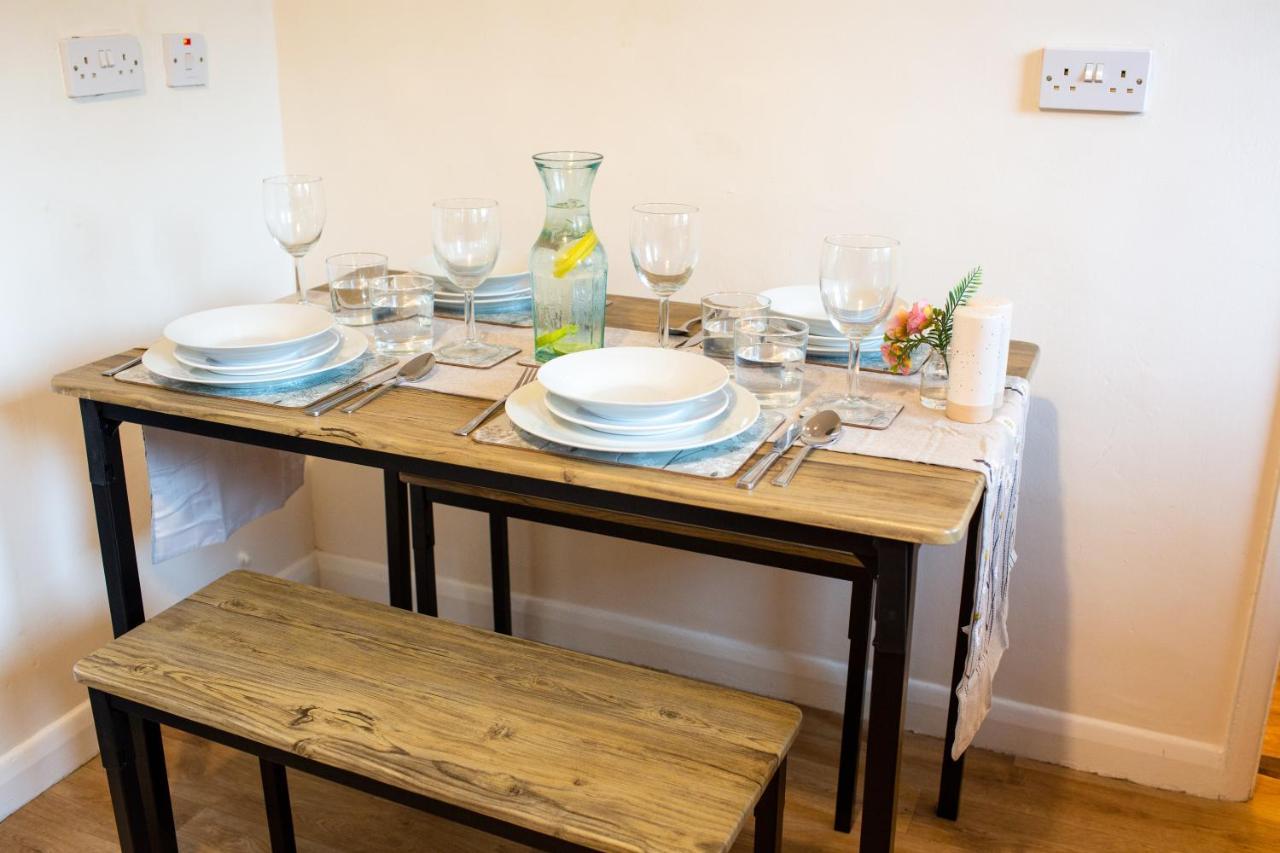 Adrian House, Near Hospital, Easy Parking + Garden Apartment Carlisle  Bagian luar foto